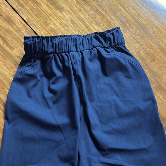 lululemon straight-leg high rise pant - Picture 4 of 6
